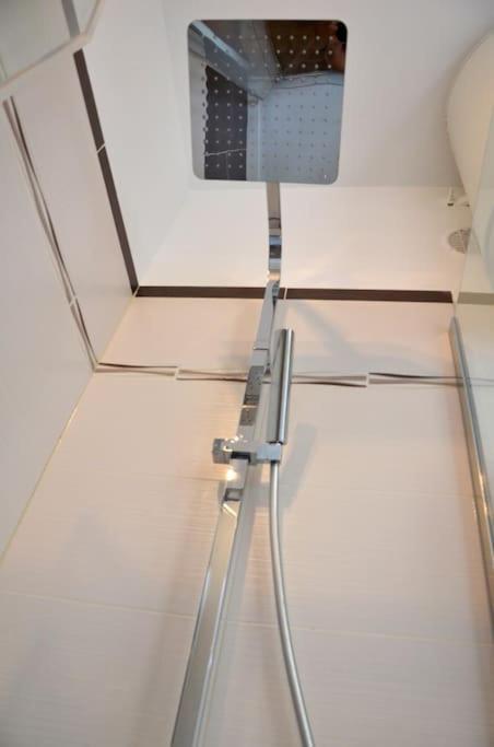 Le Zola - Appartement Troyes Centre Екстер'єр фото
