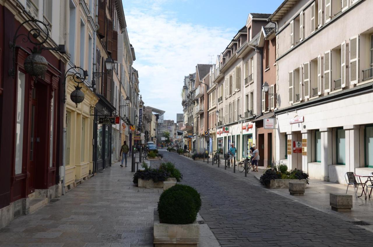 Le Zola - Appartement Troyes Centre Екстер'єр фото